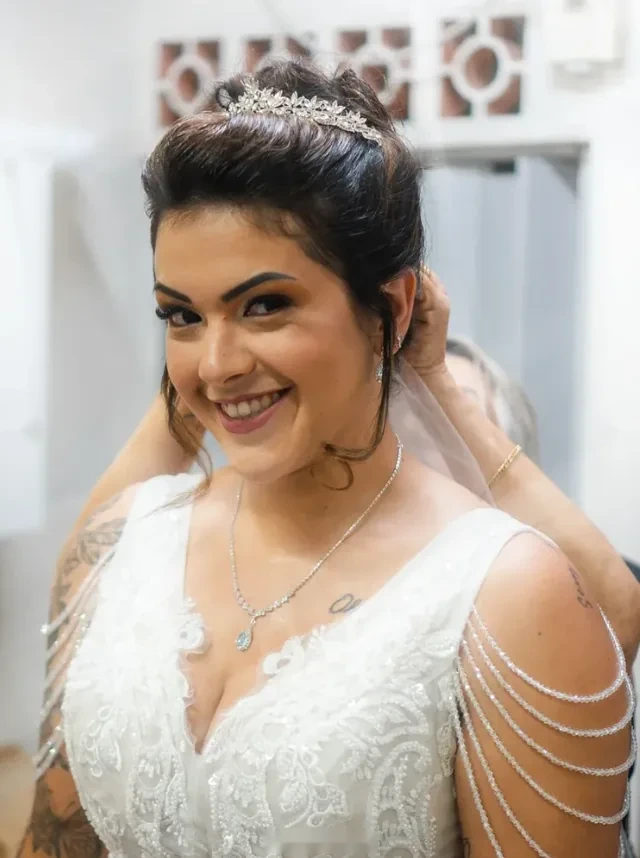 Penteado e maquiagem de noiva em Joinville